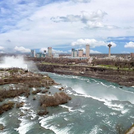 Cambria Hotel Niagara Falls Esterno foto